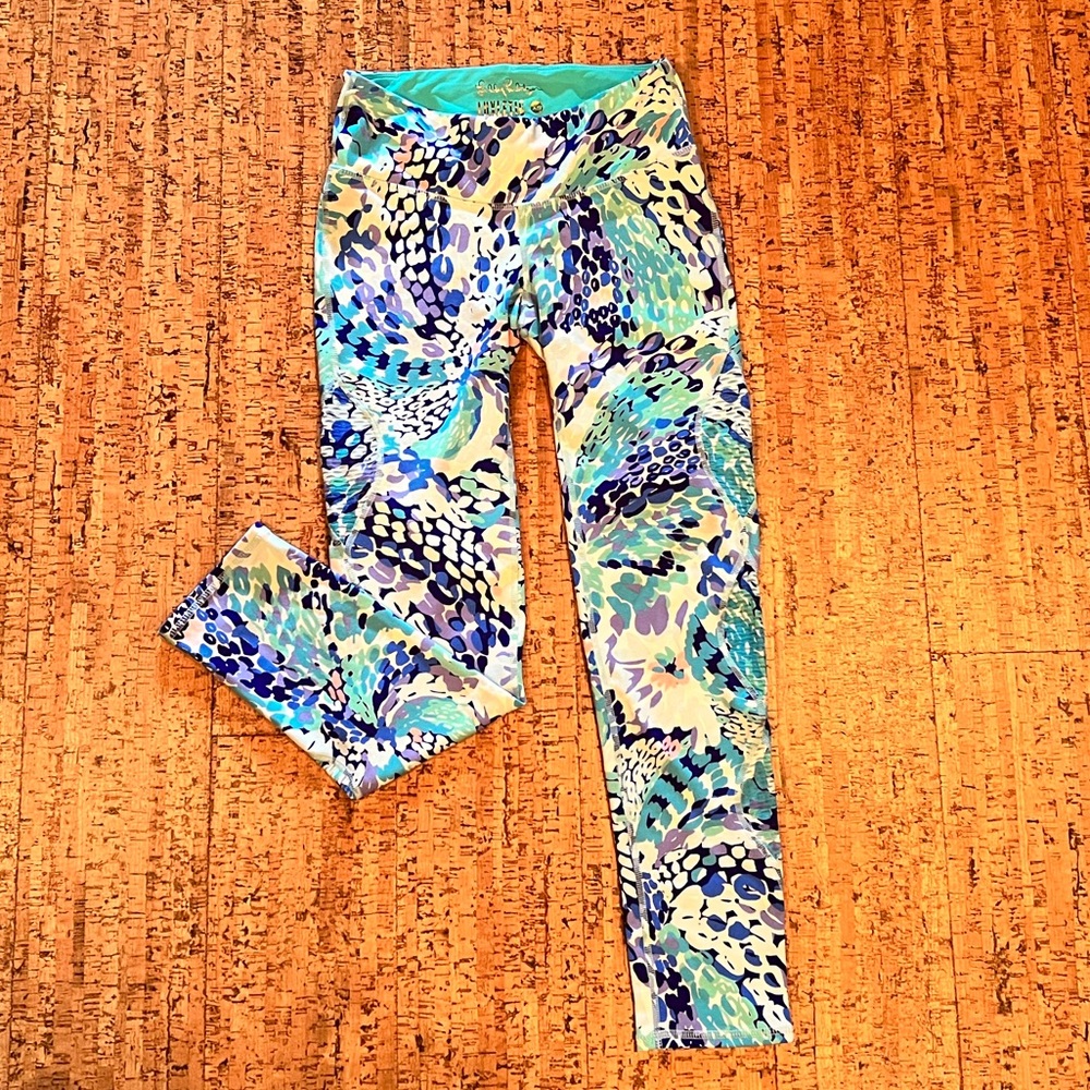 Women’s Adult XS, Lilly Pulitzer, mixed blues, pink and purple leggings